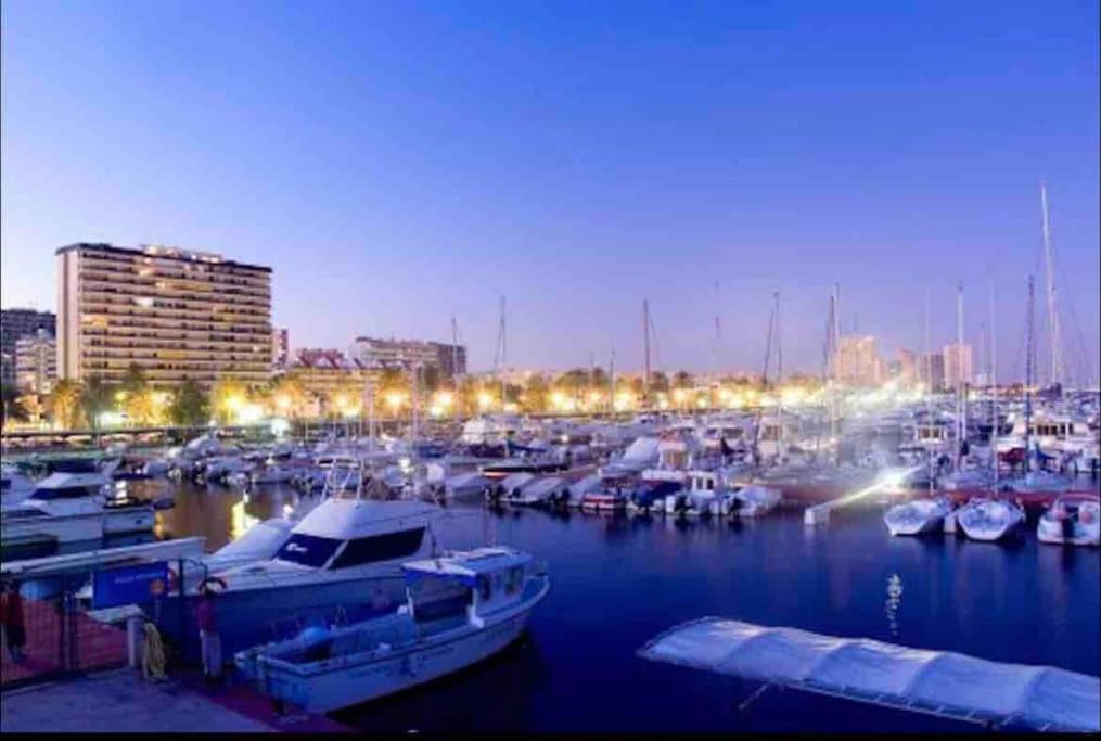 Precioso Apartamento Con Vistas Al Mar. Piscina. Valencia Exterior photo